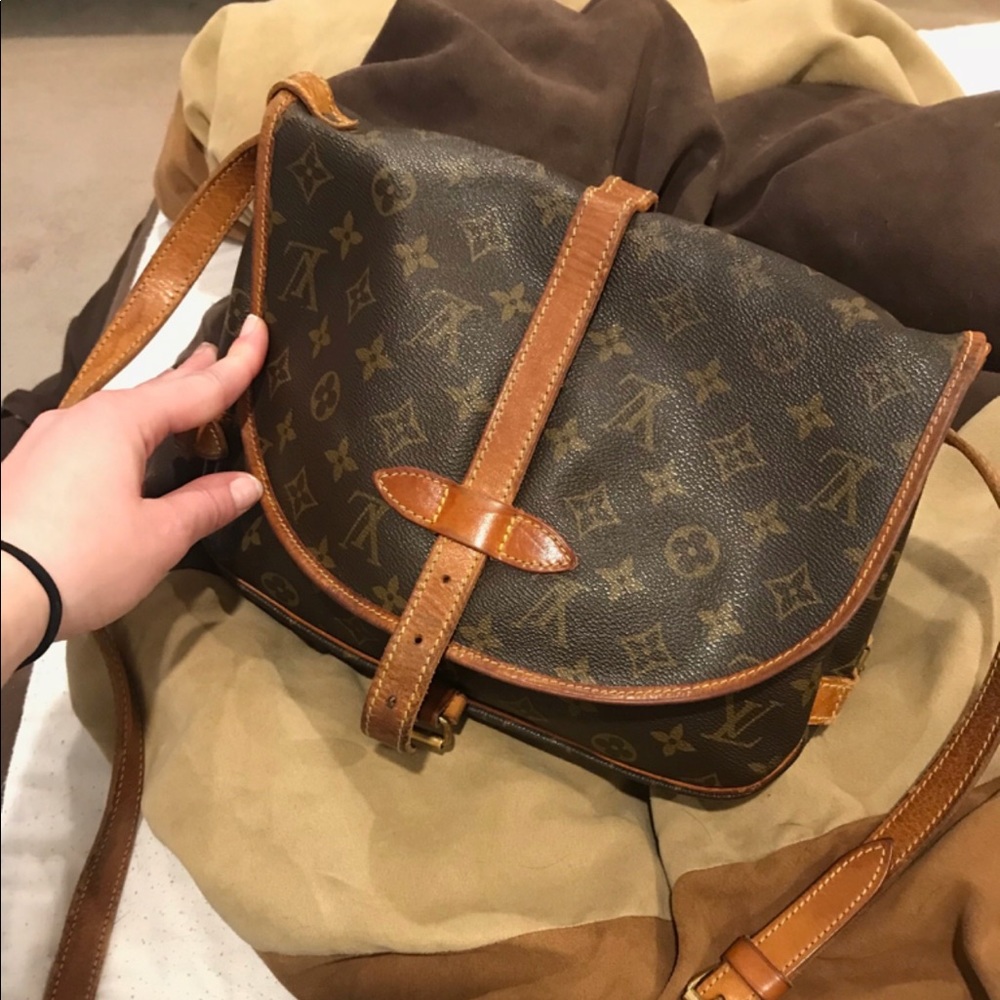 💯 Louis Vuitton Saumur 30 Monogram Messenger Bag